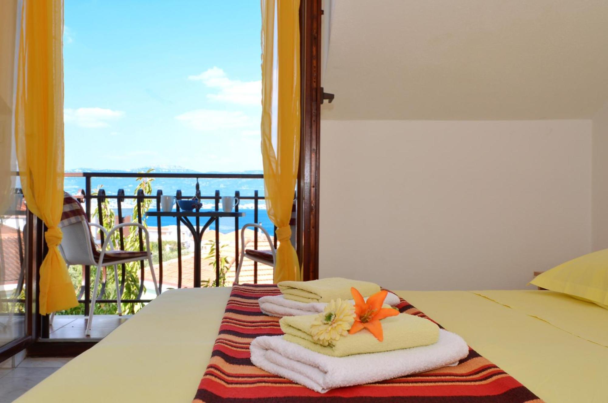Apartments By The Sea Slatine, Ciovo - 12176 Phòng bức ảnh